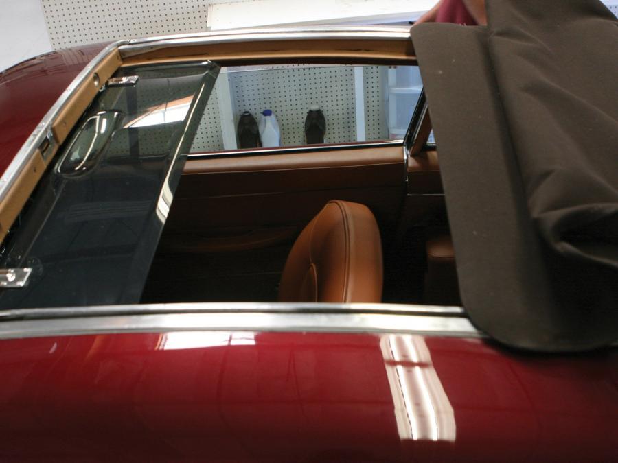 Детали экстерьера Aston Martin DB6 1968 года  (UK) (фото 12 из 18)
